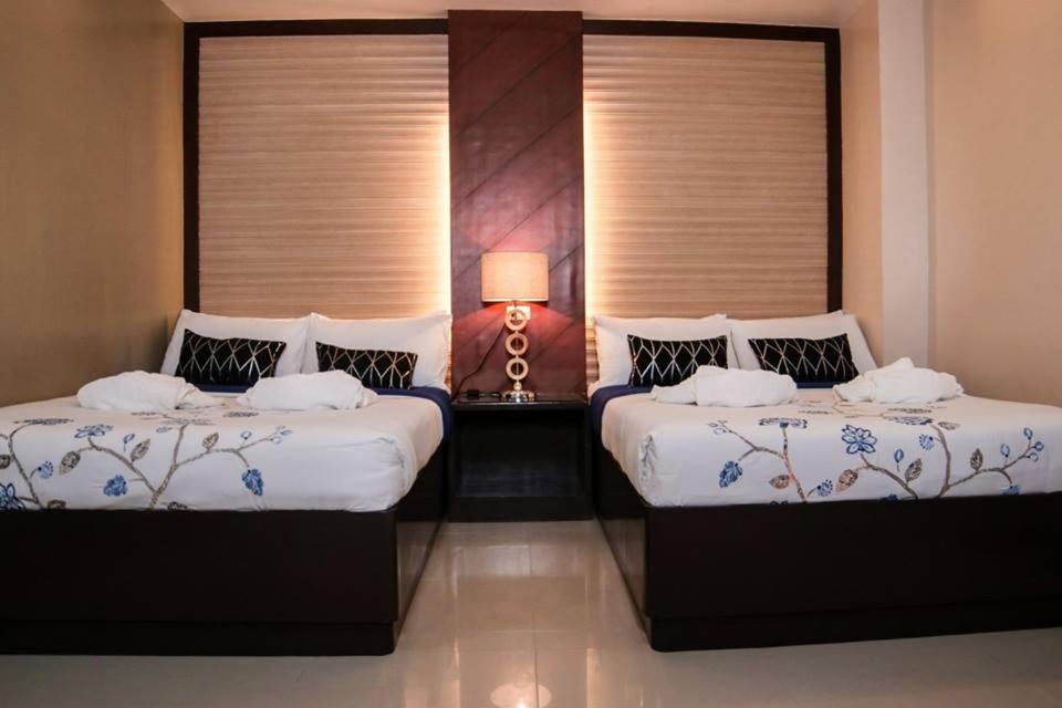 Mezza Hotel Koronadal Exterior foto